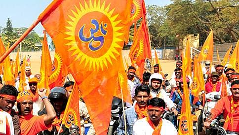 ಸಾಹಿತಿಗಳು ಸೌದಿಯಲ್ಲಿ ಹಂದಿ ಮಾಂಸ ಕೇಳಿ ಜೀವಂತವಾಗಿ ಮರಳಲಿ: ವಿಎಚ್ ಪಿ