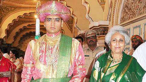 ಯದುವೀರ ಒಡೆಯರ್, ಪ್ರಮೋದಾ ದೇವಿಗೆ ಕೋರ್ಟ್ ನೋಟಿಸ್