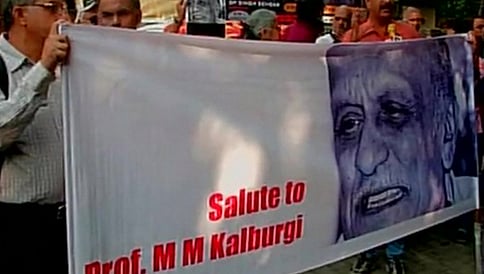 ದೆಹಲಿಯಲ್ಲಿ ಸಾಹಿತಿಗಳ ಪ್ರತಿಭಟನೆ; ಸಾಹಿತ್ಯ ಅಕಾಡೆಮಿಗೆ ನಿವೇದನ ಪತ್ರ ಸಲ್ಲಿಕೆ