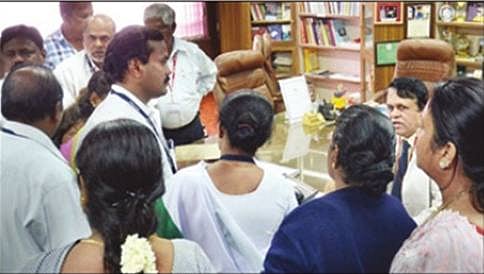 ನಿಮ್ಹಾನ್ಸ್ ಪ್ರಭಾರಿಗೆ ಪ್ರತಿಭಟನೆ ಶಾಕ್