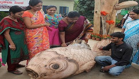 ಕಟ್ಟಿಗೆಯಲ್ಲಿ ಅರಳಿ ನಿಂತ ಕಲಾವೈಭವ