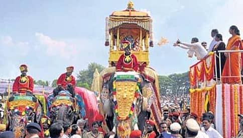 ಜಂಬೂಸವಾರಿ ದಿನಾಂಕ ಬದಲಿಸಿದ್ದಕ್ಕೆ ಸರ್ಕಾರದ ವಿರುದ್ಧ ಆಕ್ರೋಶ