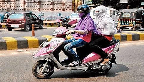 ಬೈಕ್ ಜತೆಗೆ 2 ವರ್ಷ ಉಚಿತ ಪೆಟ್ರೋಲ್: ಪ್ರಣಾಳಿಕೆಯಲ್ಲಿ ಬಿಜೆಪಿ ಘೋಷಣೆ