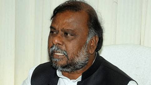 ರಾಜ್ಯದಲ್ಲಿ ಗೋಮಾಂಸ ನಿಷೇಧವಿಲ್ಲ: ಸಚಿವ ಆಂಜನೇಯ