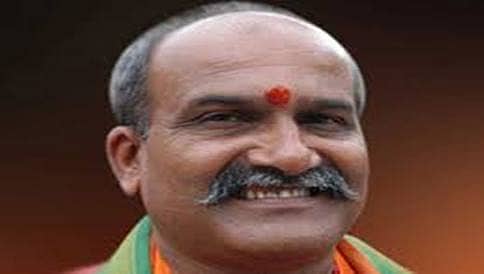 ಗಿರೀಶ್ ಕಾರ್ನಾಡ್ ಜ್ಞಾನಪೀಠ ಪ್ರಶಸ್ತಿ ವಾಪಸ್ ನೀಡಬೇಕು: ಪ್ರಮೋದ್ ಮುತಾಲಿಕ್