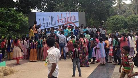 ಮಳೆ ನಡುವೆ ಹಳ್ಳಿಹಬ್ಬಕ್ಕೆ ತೆರೆ