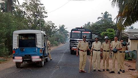 ಉಳ್ಳಾಲದಲ್ಲಿ ಬಸ್ ಮೇಲೆ ಕಲ್ಲು