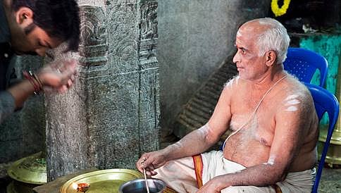 ಅರ್ಚಕರ ತಸ್ತೀಕ್‍ಗೆ ಅಡ್ಡಿಯಾದ ಸುತ್ತೋಲೆ