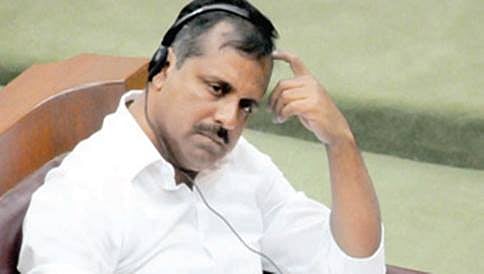 ಸದನದಲ್ಲಿ ಖಾದರ್ ಗೆ ತರಾಟೆ