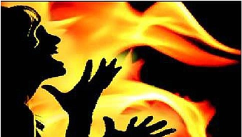 ಮಟನ್ ಅಡುಗೆ ಮಾಡಲು ನಿರಾಕರಿಸಿದ ಪತ್ನಿಯನ್ನು ಬೆಂಕಿ ಹಚ್ಚಿ ಕೊಂದ ಕಿರಾತಕ