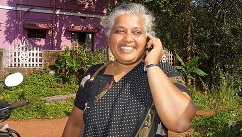 ಶ್ರೀಗಂಧದ ಕೊರತೆ ನಿಜ ಎಂದು ಒಪ್ಪಿಕೊಂಡ ಕಾರ್ಖಾನೆ ಅಧ್ಯಕ್ಷೆ : ಕೆಎಸ್ಡಿಎಲ್ ಮುಚ್ಚಲ್ಲ