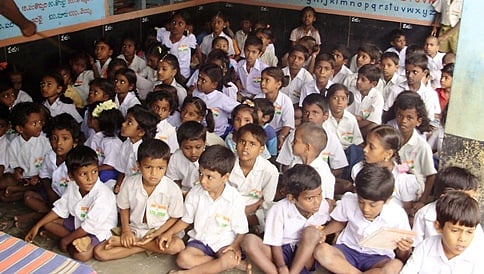 ಕಡಿಮೆ ಮಕ್ಕಳ ಶಾಲೆ ಮಾನ್ಯತೆ ರದ್ದು