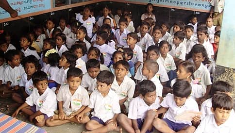 ಕಡಿಮೆ ಮಕ್ಕಳ ಶಾಲೆ ಮಾನ್ಯತೆ ರದ್ದು