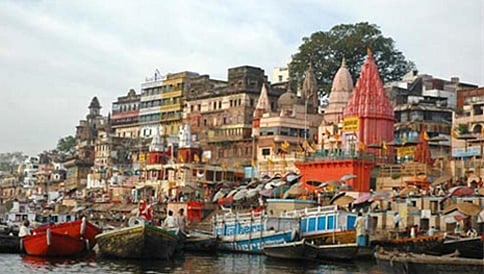 ವಿದೇಶಿ ನಾರಿಯರು ಸೀರೆ ತೊಟ್ಟರಷ್ಟೇ ವಿಶ್ವನಾಥನ ದರ್ಶನ