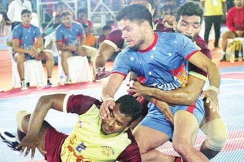 ಆತಿಥೇಯ ಕರ್ನಾಟಕ ಶುಭಾರಂಭ