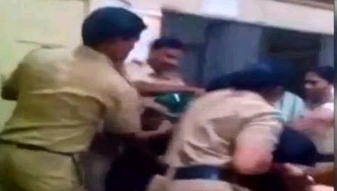 ಮುಂಬೈನಲ್ಲಿ ನೈತಿಕ ಪೊಲೀಸ್ ಗಿರಿ: ಠಾಣೆಯಲ್ಲಿ ದಂಪತಿಗಳಿಗೆ ಥಳಿಸಿದ ಪೊಲೀಸರು