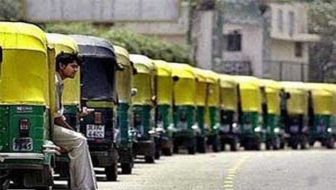 10,000 ಆಟೋಗೆ ಪರವಾನಗಿ ನೀಡಲು ದೆಹಲಿ ಸರ್ಕಾರ ನಿರ್ಧಾರ