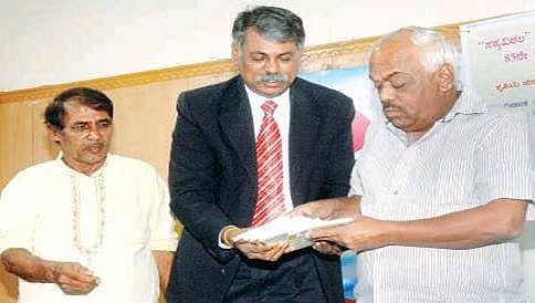 ಏಕರೂಪ ಶಿಕ್ಷಣಕ್ಕೆ ರಾಜಕಾರಣಿಗಳೇ ಅಡಿ: ಕೆ.ಆರ್.ರಮೇಶ್ ಕುಮಾರ್