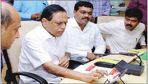 ಮಕ್ಕಳಿಗೆ ಇರುವಷ್ಟು ಜ್ಞಾನ ಶಿಕ್ಷಕರಿಗೆ ಇಲ್ಲ: ಸಚಿವ ಕಿಮ್ಮನೆ ರತ್ನಾಕರ್