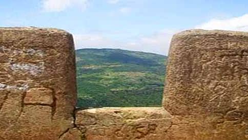ಕರುಳ ಕುಡಿಯೊಂದಿಗೆ ಟಿಪ್ಪು ಡ್ರಾಪ್ ನಿಂದ ಹಾರಿ ಗೃಹಿಣಿ ಆತ್ಮಹತ್ಯೆ