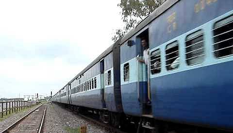 ಹುಬ್ಬಳ್ಳಿಯಲ್ಲಿ ಹಳಿ ತಪ್ಪಿದ ಚಾಲುಕ್ಯ ಎಕ್ಸ್ಪ್ರೆಸ್