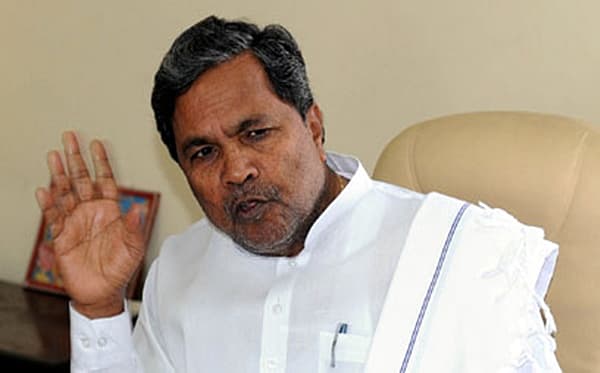 <b>ಸಿದ್ದರಾಮಯ್ಯ,ಮುಖ್ಯಮಂತ್ರಿ</b>: ಆಹಾರ ಪದ್ಧತಿ ಅವರವರ ಇಷ್ಟ. ದನದ ಮಾಂಸವನ್ನು ನಾನು ಇಷ್ಟಪಟ್ಟು ತಿನ್ನುತ್ತೇನೆ ಎಂದರೆ ಪ್ರಶ್ನಿಸಲು ಇವರು ಯಾರು, ಬೇಕಾದರೆ ಹಂದಿ ಮಾಂಸವನ್ನೂ ತಿನ್ನುತ್ತೇನೆ. ಬಿಜೆಪಿಯವರಿಗೆ ಸಂವಿಧಾನ ತಿಳಿದಿಲ್ಲ. ಅವರು ಮೊದಲು ಸಂವಿಧಾನ ಓದಿಕೊಳ್ಳಲಿ. ನನ್ನ ವಿರುದ್ಧ ಪ್ರತಿಭಟನೆ ನಡೆಸುವ