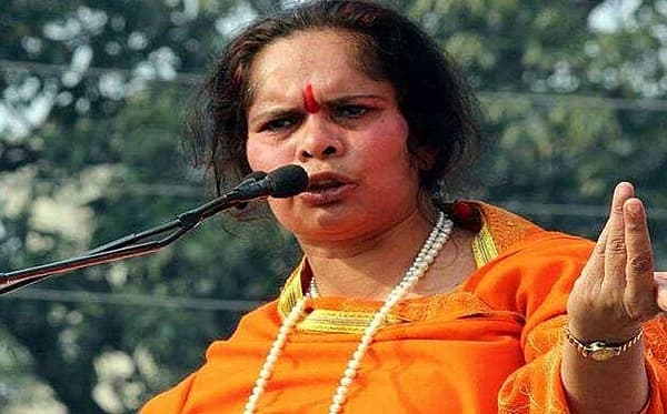 ಸಾಧ್ವಿ ಪ್ರಾಚಿ, ಉತ್ತರ ಪ್ರದೇಶ ಬಿಜೆಪಿ ನಾಯಕಿ: ಸಲ್ಮಾನ್ ಖಾನ್ ಮುಸ್ಲಿಂ ಎಂಬ ಏಕೈಕ ಕಾರಣಕ್ಕೆ ಆತನಿಗೆ ಜಾಮೀನು ದೊರೆತಿದೆ ಎಂದು ಸಲ್ಮಾನ್ ಖಾನ್ ಗೆ ಜಾಮೀನು ದೊರೆತಿದೆ. ಸಲ್ಮಾನ್ ಖಾನ್ ಮುಸ್ಲಿಮ್ ಆಗಿಲ್ಲದೇ ಇದ್ದಲ್ಲಿ, ಹಿಟ್ ಅಂಡ್ ರನ್ ಪ್ರಕರಣದ ಸಂತ್ರಸ್ತರಿಗೆ ನ್ಯಾಯ ದೊರೆಯುತ್ತಿತ್ತು ಎಂದು ಅಭಿಪ್