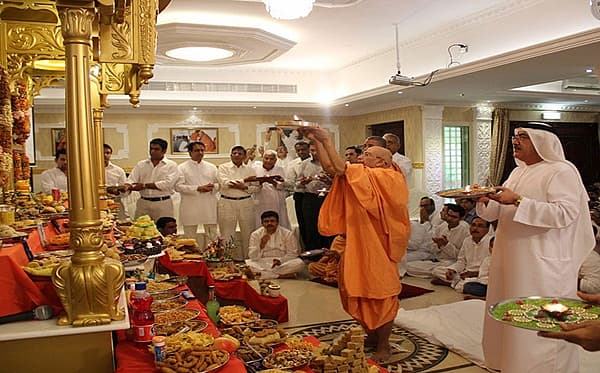 <div>ಭಾರತೀಯ ಸಮುದಾಯಕ್ಕಾಗಿ ಅಬುಧಾಬಿಯಲ್ಲಿ ದೇವಸ್ಥಾನ ನಿರ್ಮಿಸಲು ಜಮೀನು ನೀಡುವುದಾಗಿ ಯುಎಇ ಭರವಸೆ</div><div><br></div>