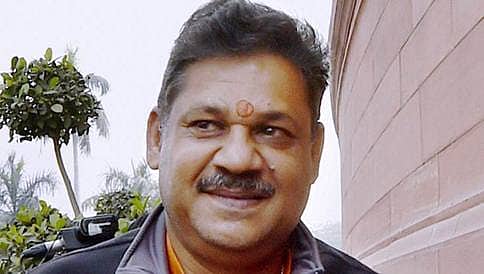 ಯಾವ ತಪ್ಪಿಗೆ ಅಮಾನತು: ಮೋದಿಗೆ ಕೀರ್ತಿ ಆಜಾದ್ ಪ್ರಶ್ನೆ