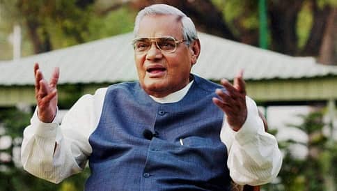 ಮಾಜಿ ಪ್ರಧಾನಿ ವಾಜಪೇಯಿ ಅವರಿಗೆ ಜನ್ಮದಿನದ ಶುಭಾಶಯ ಕೋರಿದ ಪ್ರಧಾನಿ ಮೋದಿ