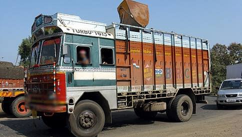15 ವರ್ಷ ಹಳೆಯ ಟ್ರಕ್‍ಗಳಿಗೆ ನಿಷೇಧ