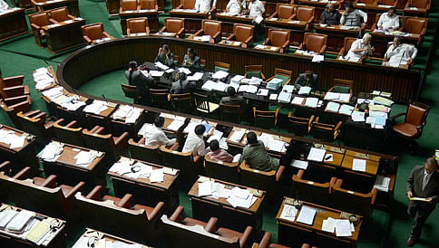 ಕಾಲಕ್ಕೆ ತಕ್ಕಂತೆ ವ್ಯವಹರಿಸ್ರಿ