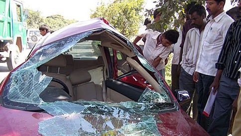 ಕಾರು ಅಪಘಾತ ಚಾಲಕ ಸಾವು