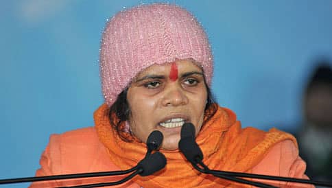 4 ಮಕ್ಕಳನ್ನು ಹೆರಲು ಹೇಳಿದ್ದು, 40 ನಾಯಿಗಳನ್ನಲ್ಲ: ಸಾಧ್ವಿ ಪ್ರಾಚಿ