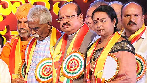 ಕನ್ನಡ ಪತಾಕೆ ಹಾರಿಸಿದ ಹಾಲಂಬಿ