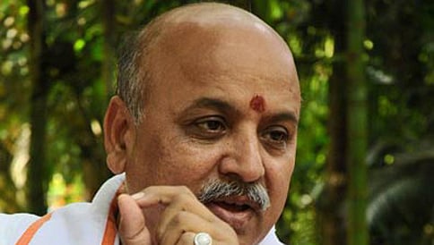 ತೊಗಾಡಿಯಾ ಬಂದೇ ಬರ್ತಾರೆ!