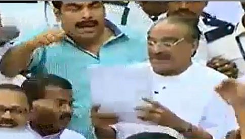 ಕೇರಳ: ವಿಪಕ್ಷಗಳ ಗದ್ದಲದ ನಡುವೆ ಬಜೆಟ್ ಮಂಡಿಸಿದ ಕೆ.ಎಂ ಮಾಣಿ