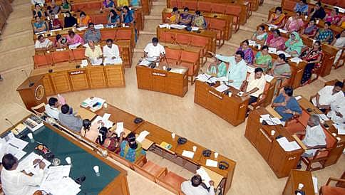 ಲೆಕ್ಕಾಧಿಕಾರಿ ಕಚೇರಿಯಲ್ಲಿ ಅಕ್ರಮ