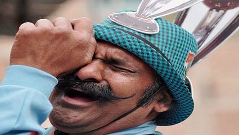 ಸೆಮಿಫೈನಲ್ ಭಾರತ ಸೋಲು: ನೊಂದ ಅಭಿಮಾನಿಗಳು