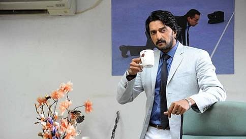 ರನ್ನ ಚಿತ್ರದಲ್ಲಿ ನೂರು ಸಹನಟಿಯರೊಂದಿಗೆ ಸುದೀಪ್ ಡ್ಯಾನ್ಸ್