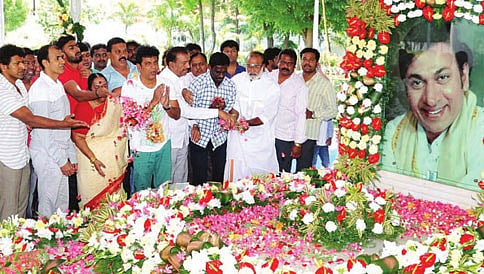 ಅಣ್ಣಾಭಿಮಾನ