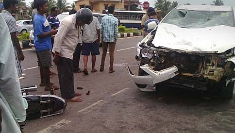 ಬೈಕ್ ಗೆ ಗೋವಾ ಶಾಸಕ ಕಾರು ಡಿಕ್ಕಿ: ಸವಾರ ಸಾವು