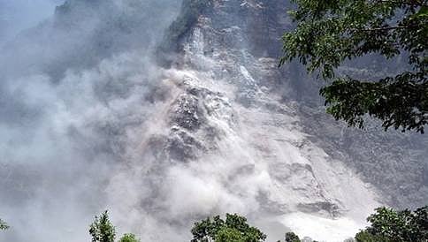 ನೇಪಾಳದಲ್ಲಿ ಭೂಕುಸಿತ: 47 ಸಾವು, ಹಲವರು ನಾಪತ್ತೆ
