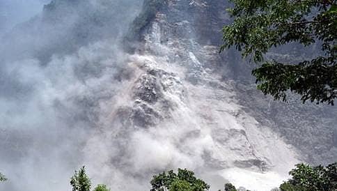ನೇಪಾಳದಲ್ಲಿ ಭೂಕುಸಿತ: 47 ಸಾವು, ಹಲವರು ನಾಪತ್ತೆ
