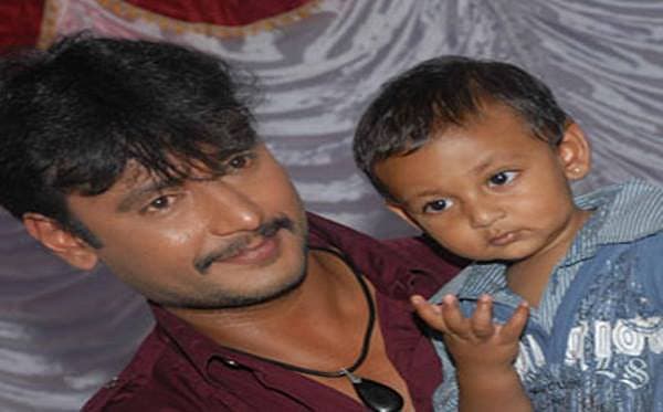 ಮಗನೊಂದಿಗೆ ಸ್ಯಾಂಡಲ್ವುಡ್ ಚಾಲೆಂಜಿಂಗ್ ಸ್ಟಾರ್ ದರ್ಶನ್<br>