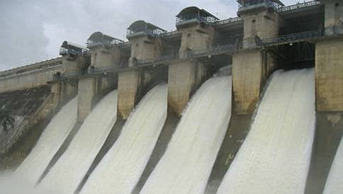 ಹತ್ತು ಅಣೆಕಟ್ಟೆಗಳ ಅಭಿವೃದ್ಧಿ