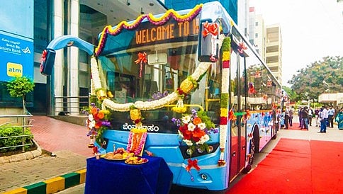 ಮಧ್ಯಮ ಗಾತ್ರದ ಎಸಿ ವೋಲ್ವೋ ಗೆ ಚಾಲನೆ