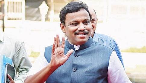 'ಎಂಜಿನಿಯರಿಂಗ್ ಪದವಿ ನಕಲಿಯಲ್ಲ': ಸಚಿವ ವಿನೋದ್ ತಾವಡೆ