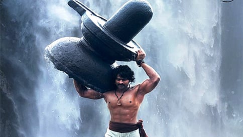 ಬಾಹುಬಲಿಯ ಪರಾಕ್ರಮಕ್ಕೆ ಅಭಿಮಾನಿಗಳ ಉಘೇ ಉಘೇ