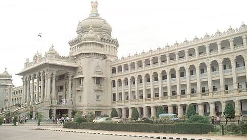 ವಿಧಾನಸೌಧ ಬಳಿ ಆತ್ಮಹತ್ಯೆ ಯತ್ನ